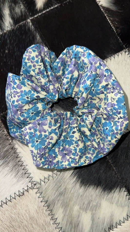 Floral scrunchie